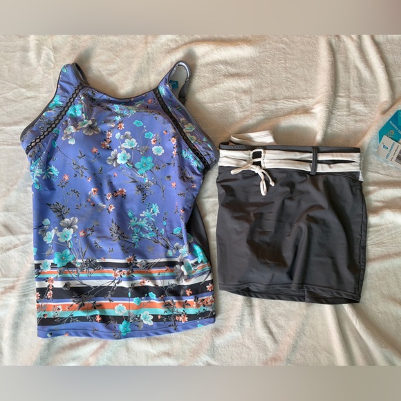 Free Country Other - Free Country Gray and White Swim Suite